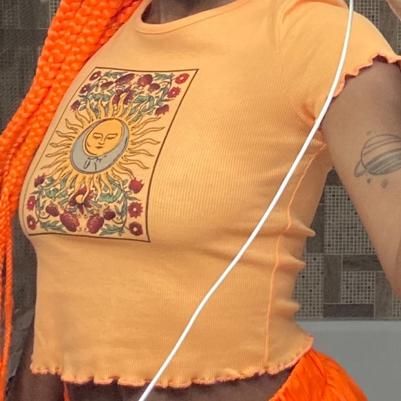 SUN MOON FLORAL CROP TOP - Picture 5 of 5